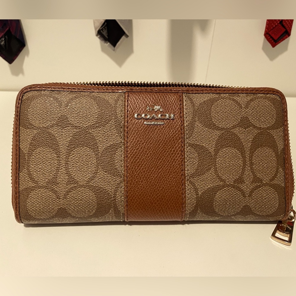 Coach Signature Wallet